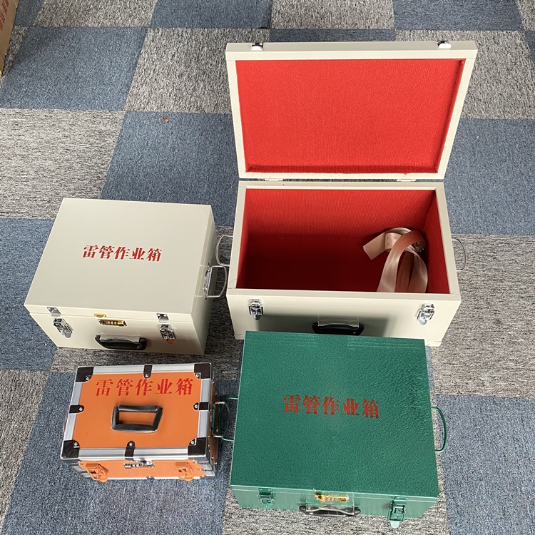 铁东爆破工程作业箱如何选择？玻璃钢与传统材质的全面对比